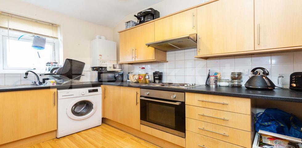 			1 Bedroom, 1 bath, 1 reception Apartment			 Middle Lane, CROUCH END